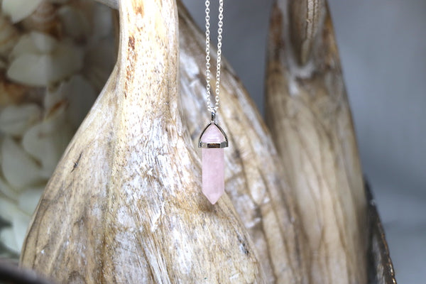 Load image into Gallery viewer, Rose quartz point silver necklace
